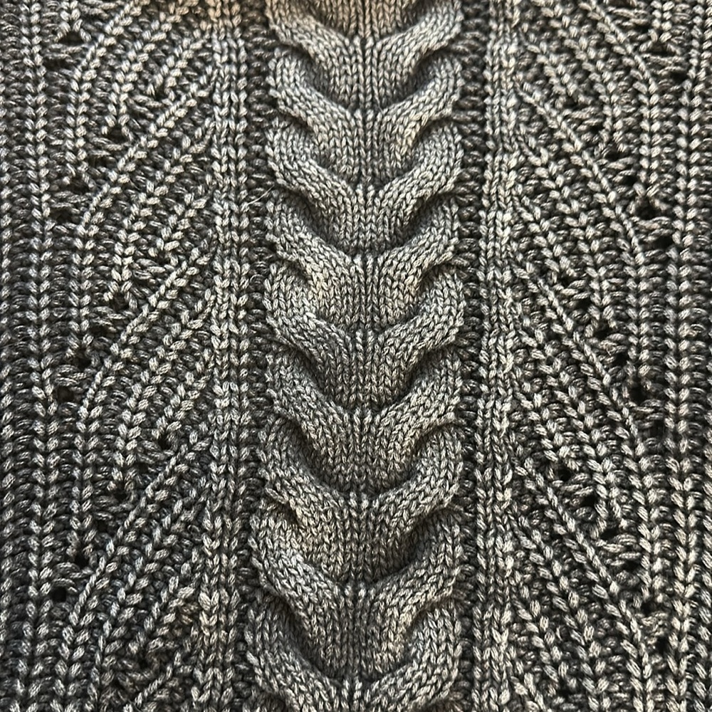 Evereve faded black and gray cable knit sweater NEW - Picture 4 of 7